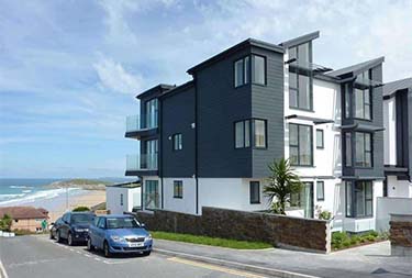 Exterior view of Rosen Cottage in Crantock, Cornwall